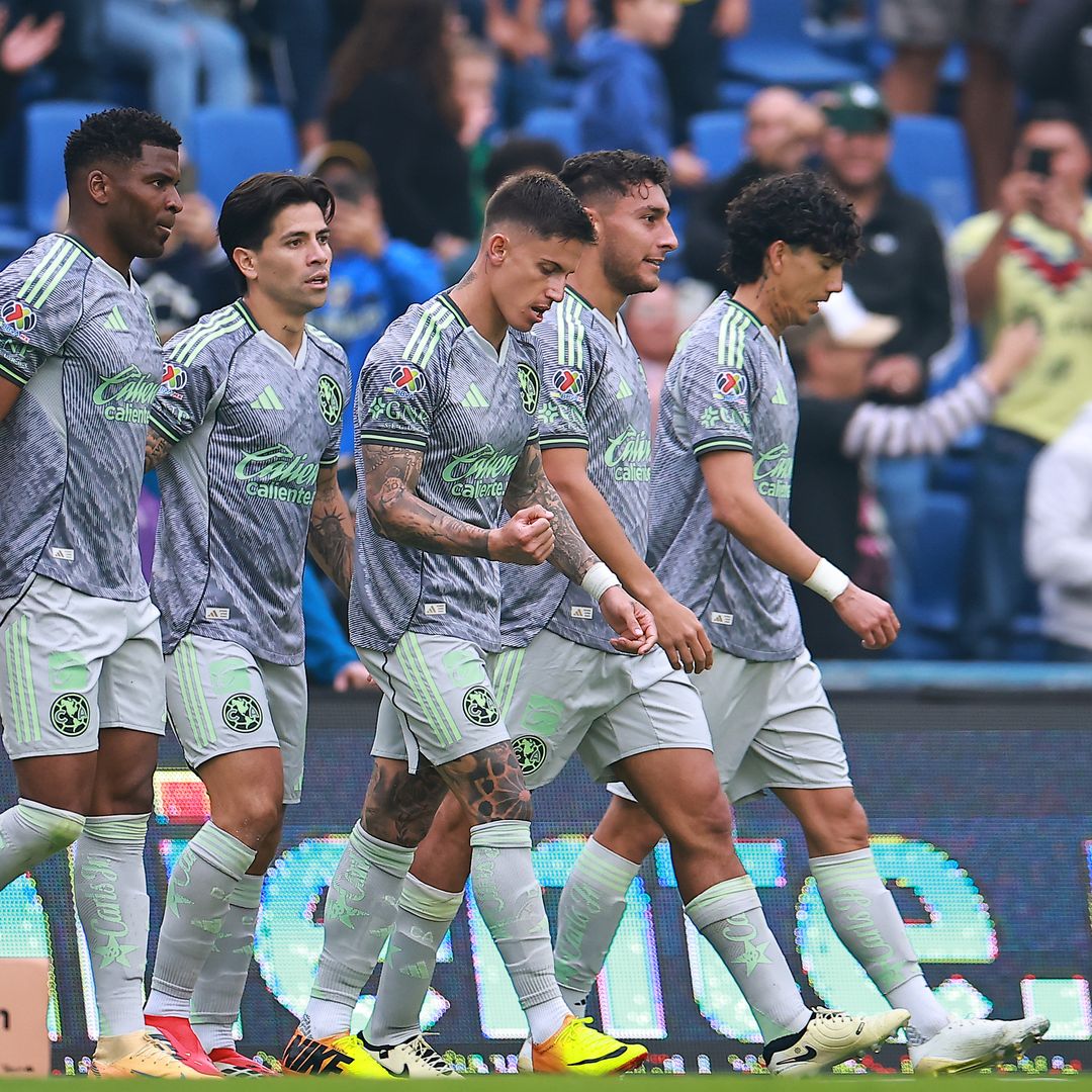 Jugadores del América durante un partido de Liga MX